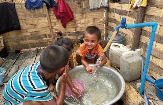 Un point d’eau accessible aux habitants du village soutenu par NK SEEDS au Laos.